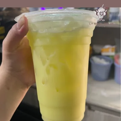 Ly nhựa đựng nước mía